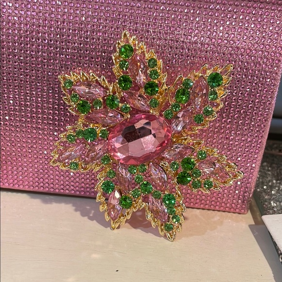Jewelry - Elegant Pink and‎ Green Floral Brooch